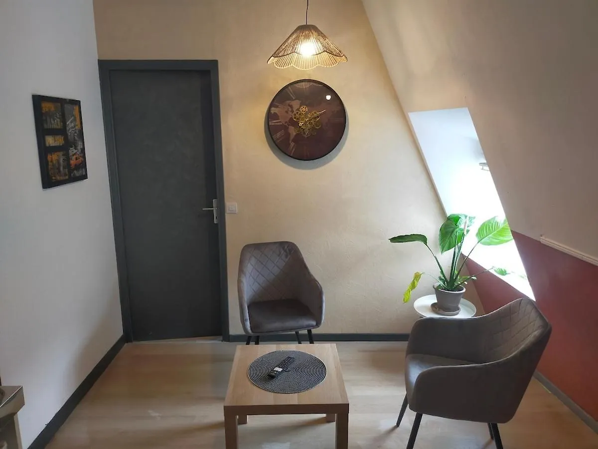 Апартаменты 1690 Nid Douillet Sous Les Toits Quintin